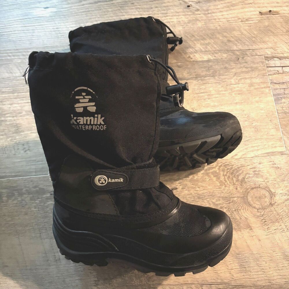 Kamik Kids Size 2 Black Waterproof Insulated Winter Snow Boots Drawstring Strap